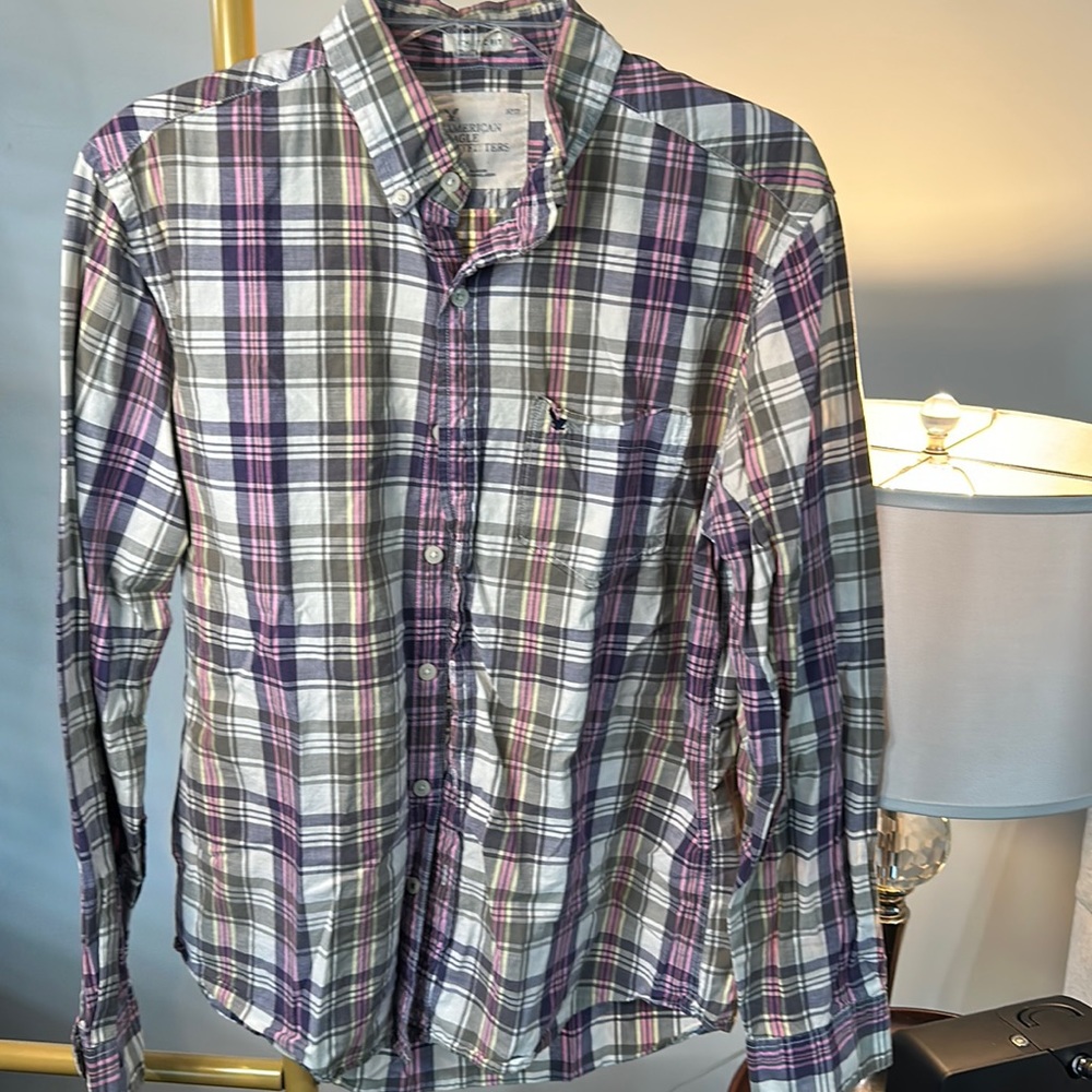 American Eagle Long Sleeve Button